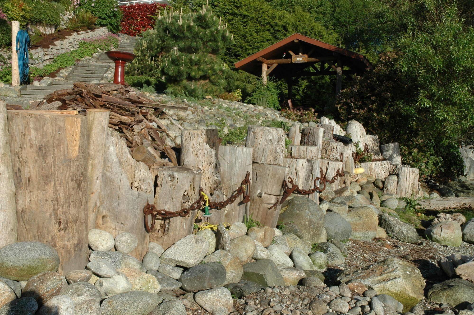 At The Shore Bed And Breakfast Sechelt Exterior foto