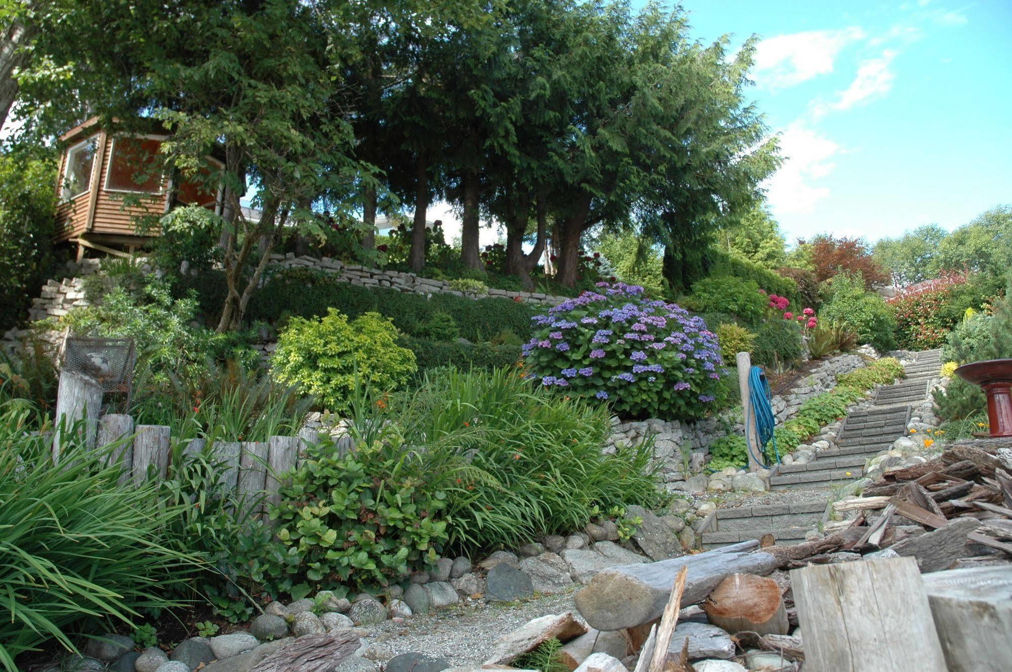 At The Shore Bed And Breakfast Sechelt Exterior foto