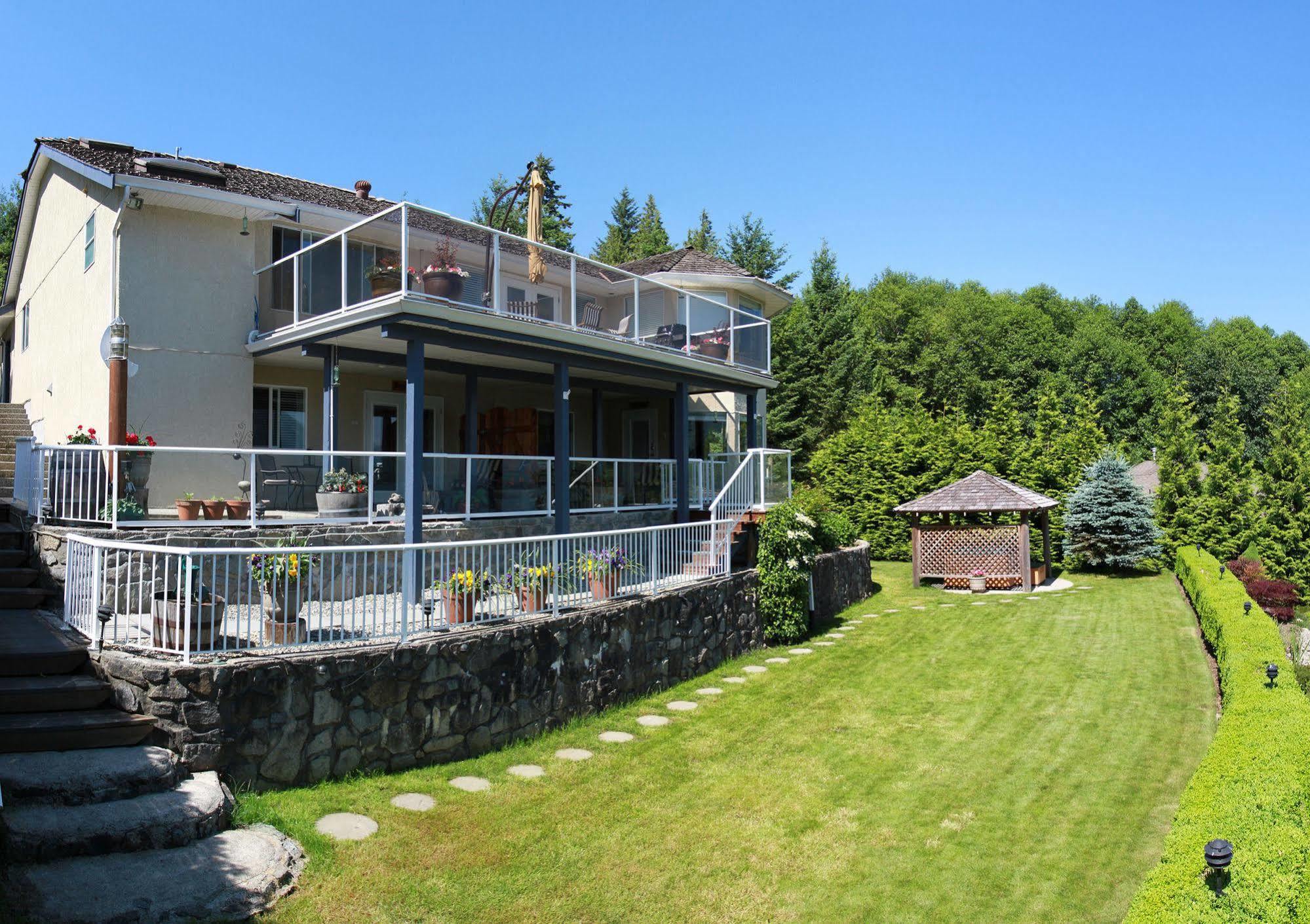At The Shore Bed And Breakfast Sechelt Exterior foto
